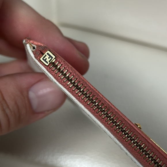 Fendi bi color crayons pocketed key coin wallet keychain in pink & white leather - Picture 5 of 13